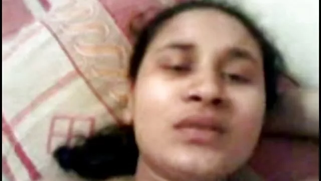Sexo caliente de una pareja hebtaienespañol traviesa salvaje en la cámara