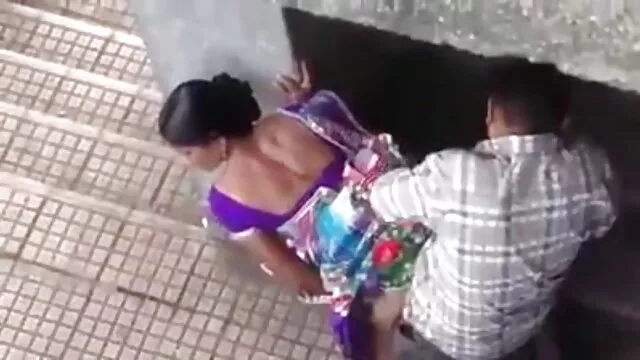 Adolescente morena le da hentai incest español un masaje para recordar