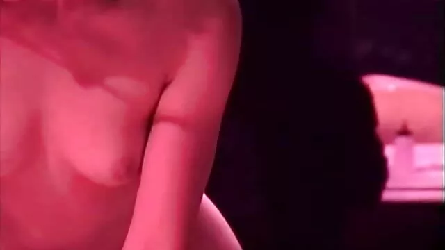 Titiana Kushnev está teniendo videos hantai en español sexo duro con un extraño al azar
