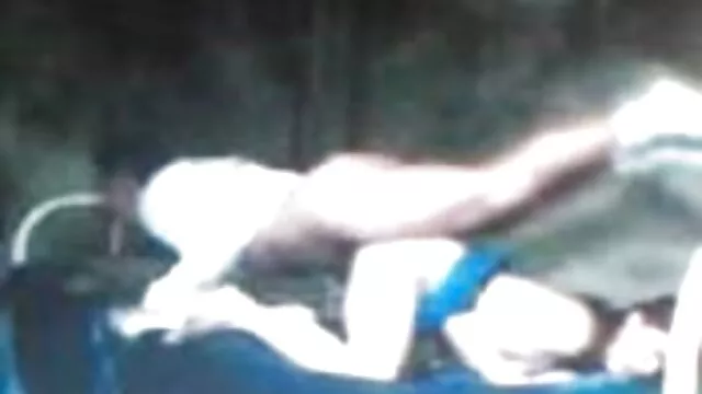 Sesión de anime hentai subtitulado español masturbación en la piscina bajo el agua con Samantha Rone